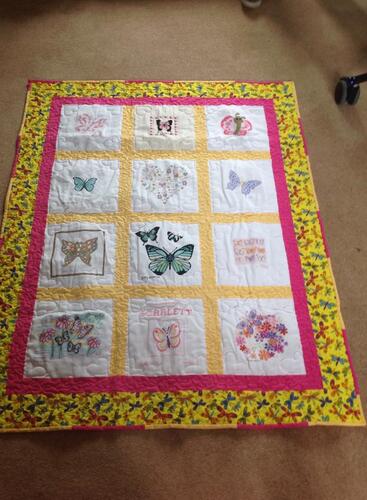 Photo of Scarlett Bs quilt
