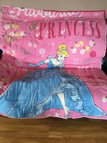 Photo of Daisy Bs quilt