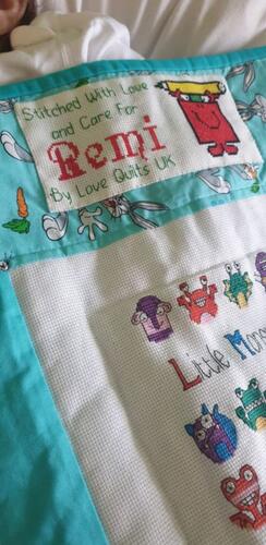 Photo of Remi Hs quilt