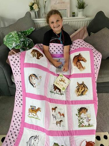 Photo of Scarlet Ws quilt