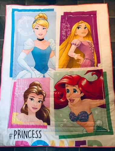 Photo of Isabellas quilt