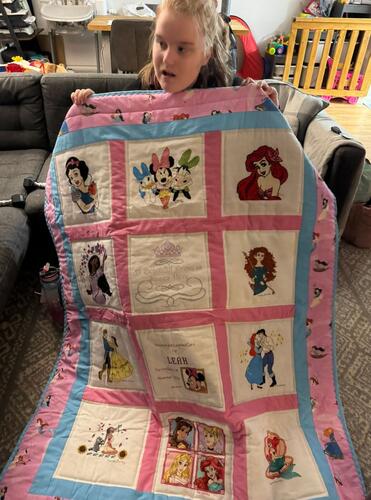 Photo of Leah Ss quilt